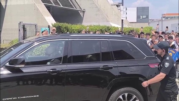 Juventus, David inizia le visite mediche: che boato alla sua uscita!