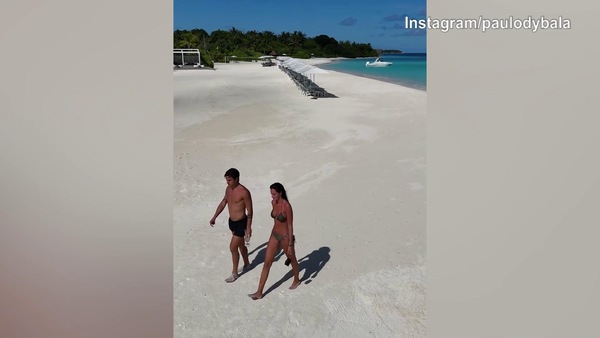 Dybala e Oriana, le immagini delle vacanze: a breve il raduno con la Roma