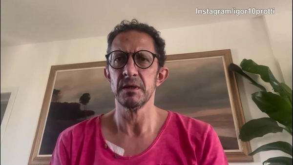 Protti ringrazia e saluta i fan: "Affetto incredibile, la lotta continua"