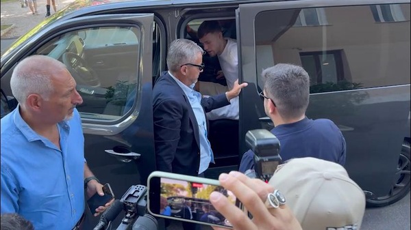Il Napoli accoglie Beukema: visite mediche a Villa Stuart per il calciatore