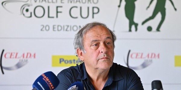 Platini shock, rapina in casa con lui presente: rubati trofei e medaglie