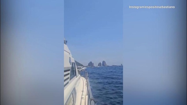 Sebastiano Esposito e il tuffo dallo yacht