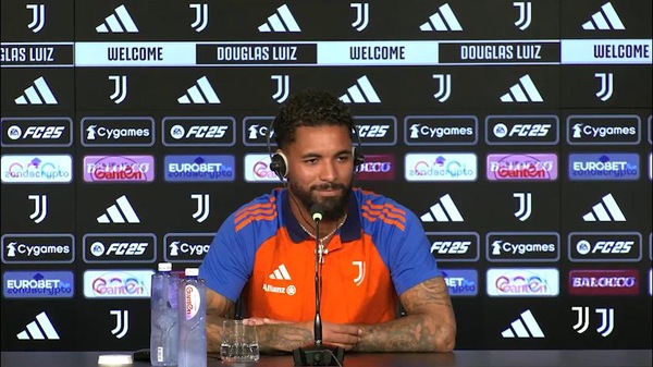 Juventus, Douglas Luiz non si presenta alla Continassa