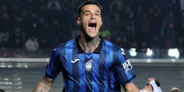 Scamacca torna e l’Atalanta ribalta il Lipsia. Soulé trascina la Roma. Pari Lazio