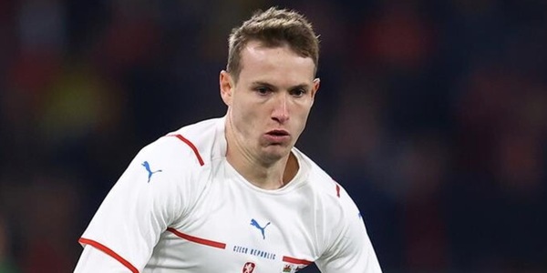 Jankto, addio al calcio a 29 anni: "Ho provato a superare il dolore", il messaggio social