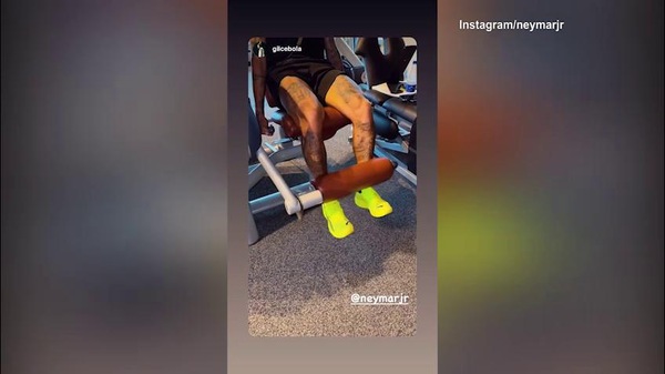 Neymar mostra i muscoli