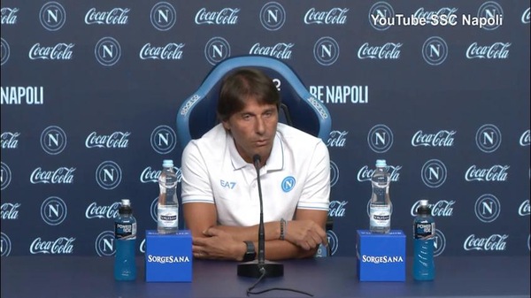 Conte guarda avanti: "Scurdammoce o passato"