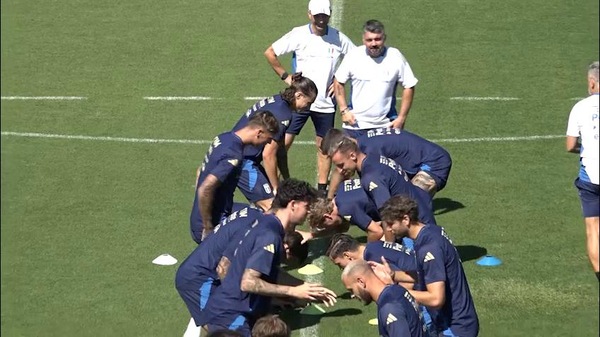 Italia, che ridere l'esercizio a Coverciano