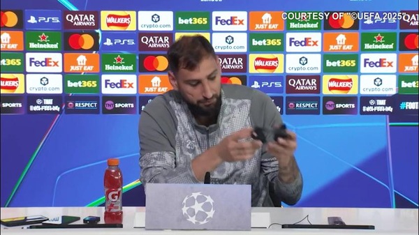 Donnarumma: "La mia voglia era di venire qui al City. Non parlo dell'addio al Psg e di futuro"