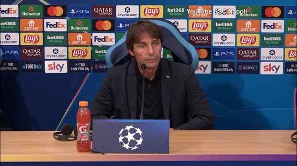 "Litigio" in sala stampa, Conte mette pace