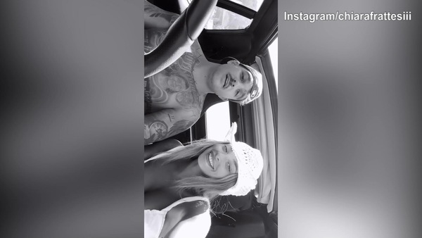 Chiara Frattesi e Geolier, cantanti insieme in auto