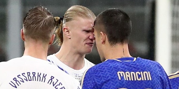 “Grazie Mancini per avermi toccato il sedere”: Haaland firma l’intervista più assurda dell’anno
