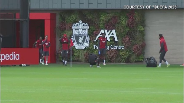 Salah si allena con il Liverpool ma niente convocazione per l'Inter