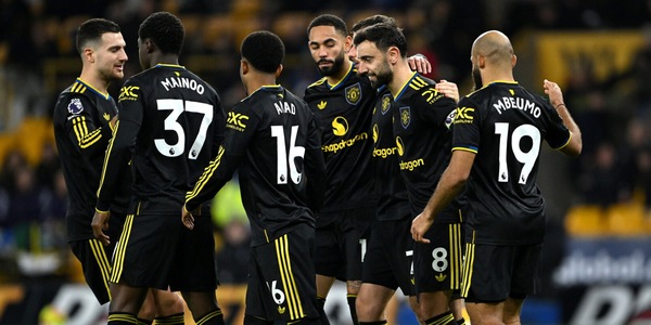 Il Manchester United travolge il Wolverhampton e vede l'Europa: è Bruno Fernandes show