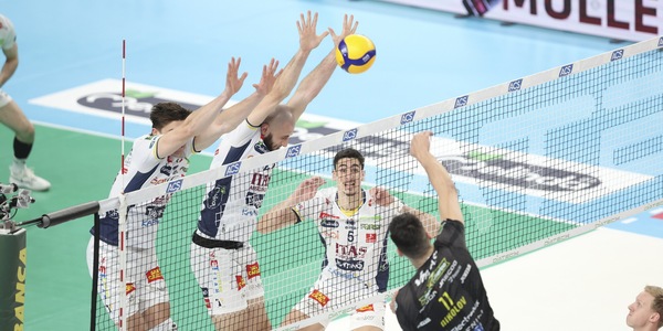 Trento vince il 'classico' con Civitanova