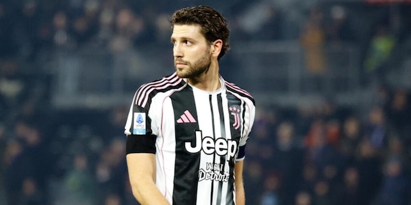 Locatelli stravolge il mercato Juve, il regista non è più la priorità: il chiarimento con Spalletti