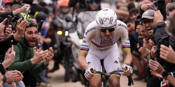 Strade bianche, Pogacar nella storia: 4º trionfo nella classica in Toscana. Nessuno come lui