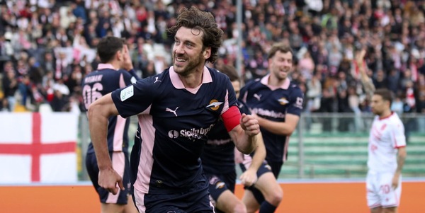 Il Palermo stende il Padova e risale la china, pari nel big match tra Monza e Venezia