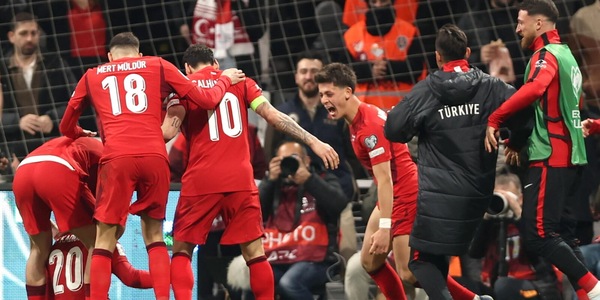 Yildiz traversa ma la Turchia va comunque avanti: Romania fuori, Montella in finale playoff Mondiali