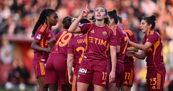 Pilgrim-gol e la Roma vola. Countdown scudetto