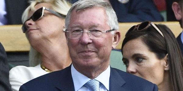 Ferguson, paura a Manchester: malore a Old Trafford, ricoverato prima di United-Liverpool