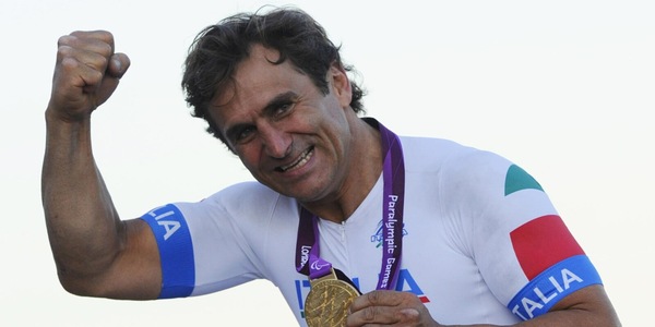 "Zanardi era speciale, l'ho visto subito. Ora è leggenda": il ricordo di chi lo ha lanciato in F1