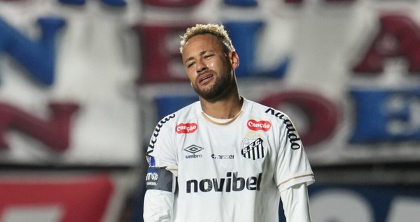 Caos Neymar, denunciato per aggressione dal figlio di Robinho: cosa è successo