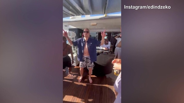 Schalke 04, Dzeko celebra così la promozione