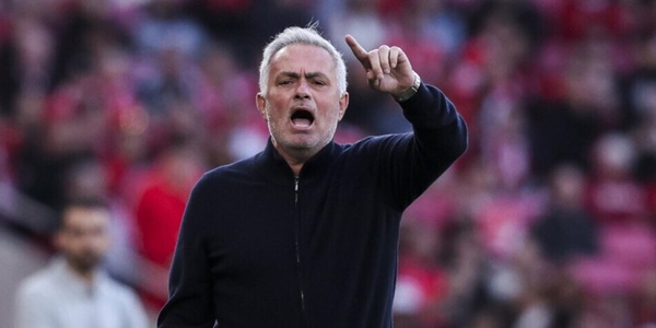 “Pintus fuori dal Real Madrid”, Mourinho in videocall con Florentino Perez: le condizioni per tornare