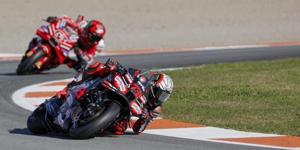 Bagnaia e Bezzecchi sul podio a Le Mans: ma la sprint è di Martin! Brutto incidente per Marquez