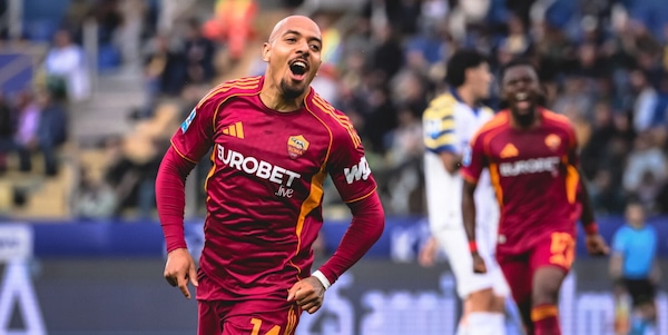 Malen salva la Roma, scatto Champions! Parma ko 3-2, prende due gol nel recupero