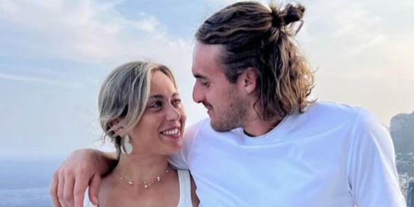 Tsitsipas, rivelazioni della mamma e bordate alla Badosa: "Si andava oltre, era un peso. Lui dentro..."