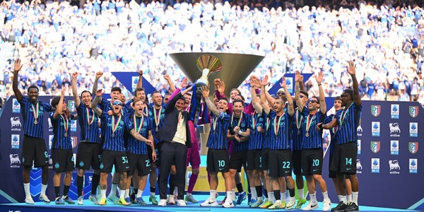 Chivu, gioia Scudetto: "Ricompattare l'ambiente dopo l'anno scorso non era facile. Lo dedico..."