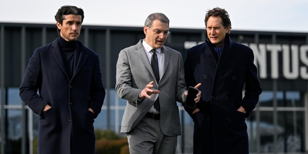 Comolli rischia, Spalletti incontra Elkann, i giocatori vanno via: Juve sotto accusa