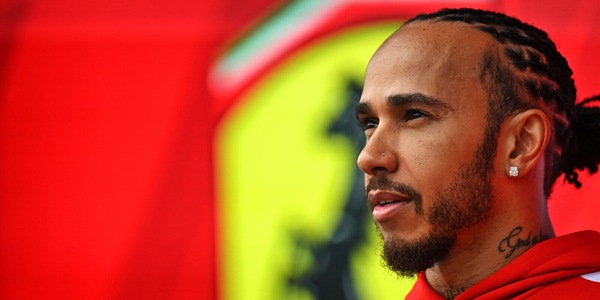 Hamilton: "Voci addio? Sto programmando i prossimi 5 anni, spero di restare in Ferrari per tanto tempo"