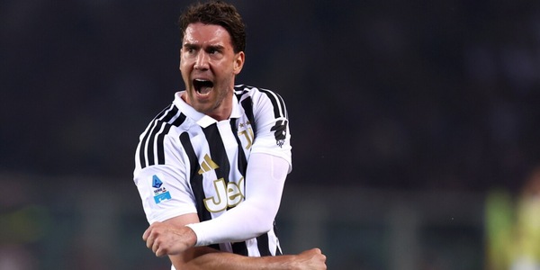 Vlahovic, c’è il Napoli! Manna avvia i contatti: la Juventus è ancora più lontana
