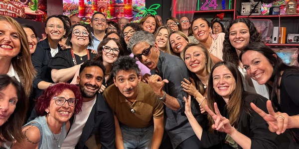 Fiorello imita Sinner: “Mi fanno giocare alle 12? A quell'ora i numeri uno vanno in piscina, mica a giocare con le pippe!”