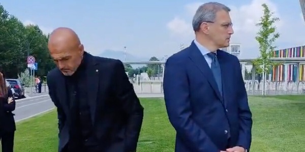 “Venite, mischiamoci”: Spalletti e Comolli, la mimica dice tutto. E fa male alla Juve