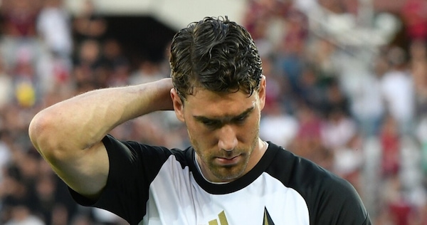 Vlahovic al Napoli? I bookie ci credono! E Rabiot...