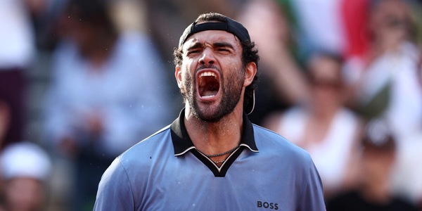 Berrettini di potenza: fa fuori Cerundolo, “vendica” Sinner e urla alla Vasco Rossi: “Sono ancora qui!”