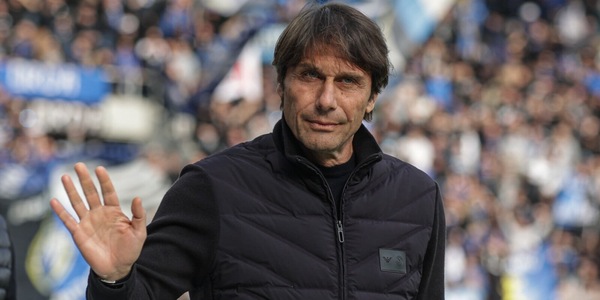 "Due anni di forti emozioni": Conte, il messaggio social per salutare Napoli