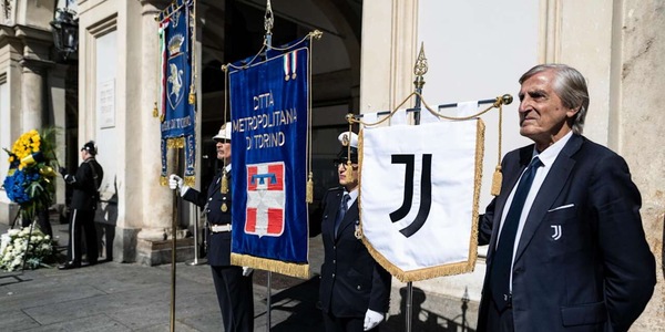 "Per Erika e Marisa": il ricordo Juve della tragedia di Piazza San Carlo