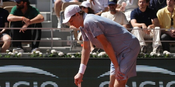 Sinner in ospedale a Milano: accertamenti dopo il crollo fisico al Roland Garros