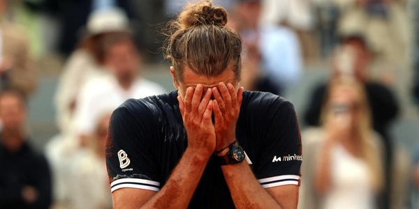 La domanda che fa infuriare Zverev: intervista interrotta all’improvviso