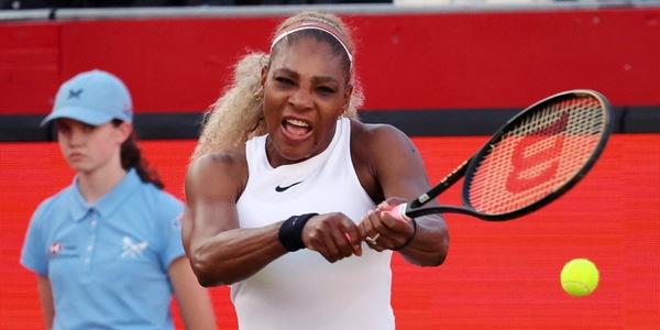 Serena Williams, il ritorno dura solo un match. Niente doppio per la leggenda, Queen's finito: il motivo
