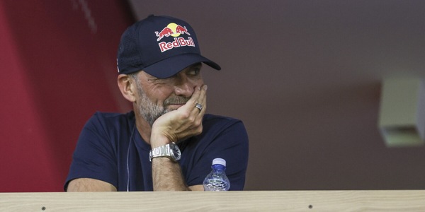 Cooling break, Klopp distrugge la Fifa: "Il calcio diventato interruzione tra una pubblicità e l'altra"