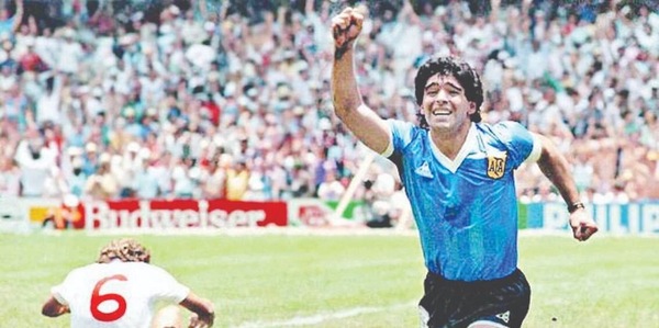 Maradona, barrilete cosmico contro l'Inghilterra: 40 anni dal gol del secolo