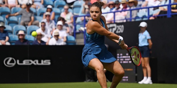 Jasmine Paolini ko al rientro dopo un mese di stop: Tatjana Maria al 2° turno a Eastbourne
