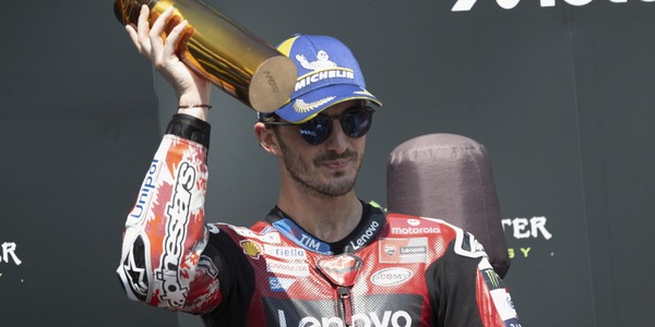 Ducati-Bagnaia, ufficiale l'addio a fine stagione: chi prende il suo posto
