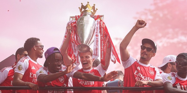 Arsenal o Manchester City, chi vincerà la Premier League 2026/27? Ecco chi è favorito per i bookie